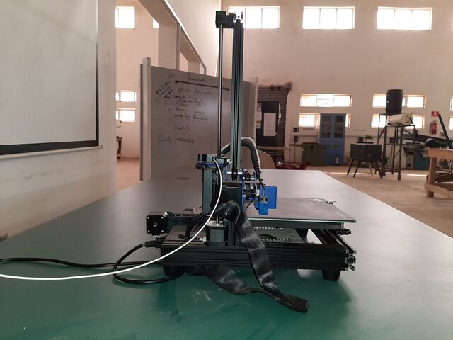 The finished printer in the university workshop hall
